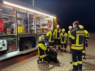 17+ Übung - Leitern, Gerätekunde und Schaumaufbau
