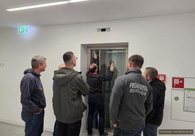 Führungskräfte Fortbildung - Aufzug öffnen akut